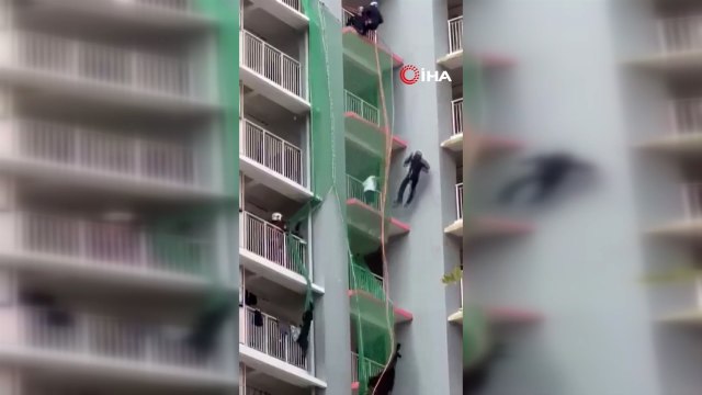 Singapur’da intihar girişimi özel ekipler tarafından önlendi