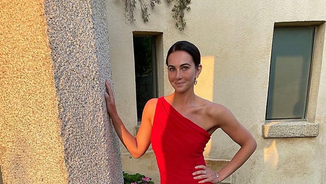 Lisa Müller im roten Mini: So zeigt sich Thomas Müllers Frau nur selten