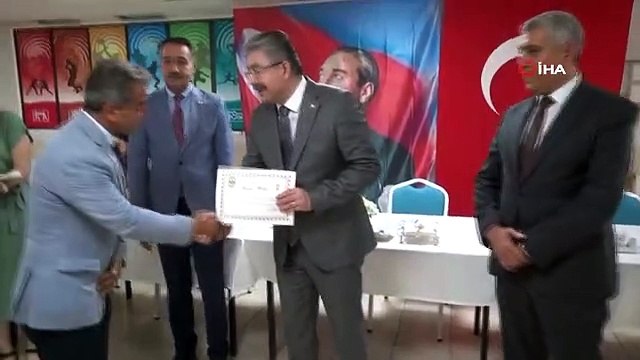 Osmaniye'de Sporda Başarılı Öğrencilere Başarı Belgesi Verildi