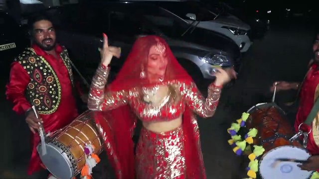 Rakhi Sawant celebrates divorce from with Adil Khan