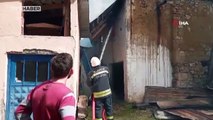 Erzurum'da evlere sıçrayan yangın söndürüldü