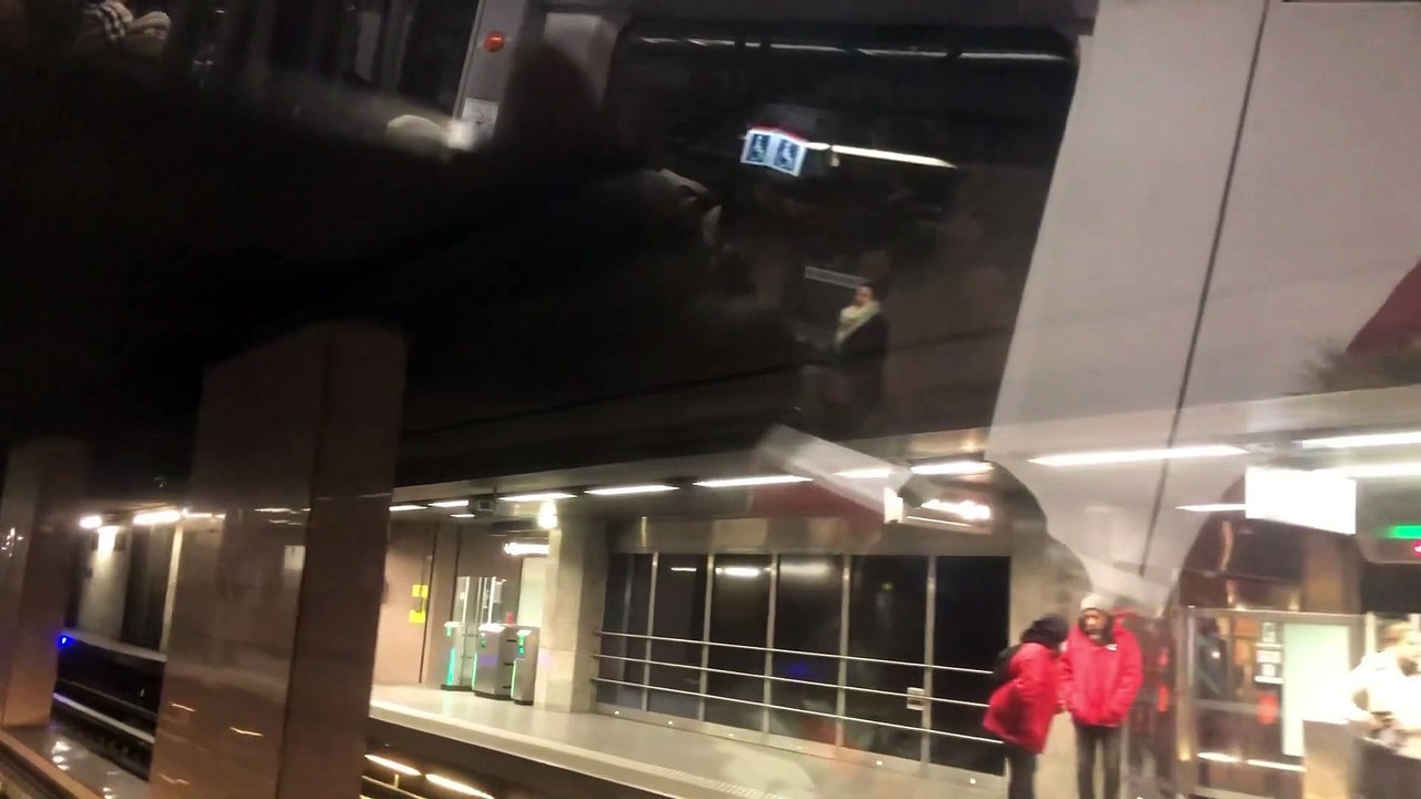 [Lyon Cab Ride] Métro D Bellecour/Gare de venissieux Soirée fête des lumières 1080p