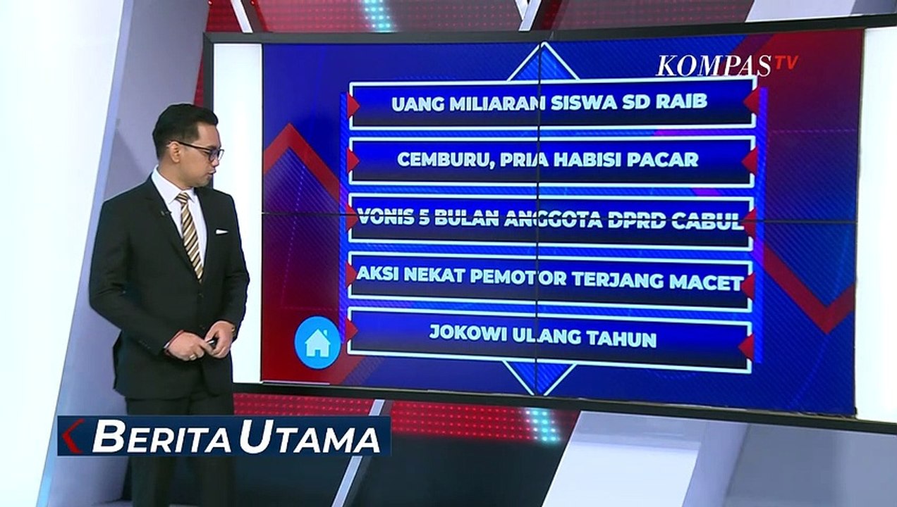Terjang Kemacetan, Pemotor Ini Nekat Melintas di Kolong Truk!
