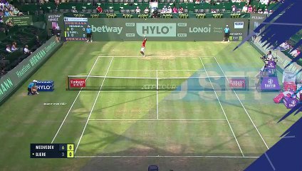 Medvedev overcomes tough Djere challenge to reach Halle quarters