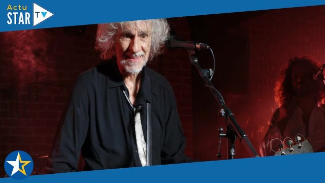 Je me suis dit que j’avais été con : après ses propos sur Carla Bruni, Louis Bertignac fait son me