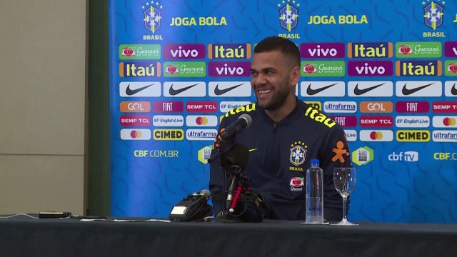 Daniel Alves reafirma inocência em primeira entrevista após prisão