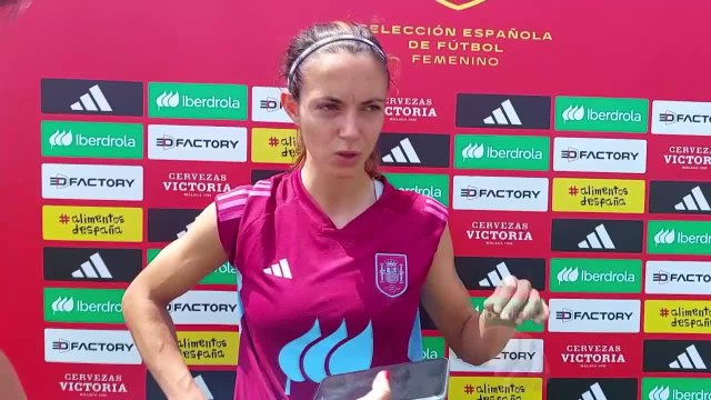 Aitana BonmatÍ: El grupo tiene que estar unido; todos somos profesionales