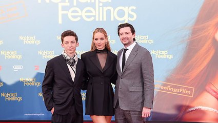 „No Hard Feelings“ mit Jennifer Lawrence: Wie konnten sich die Stars das Lachen verkneifen?