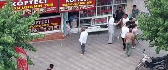 Şanlıurfa'da Suriyelilerin satırlı, kılıçlı kavgası