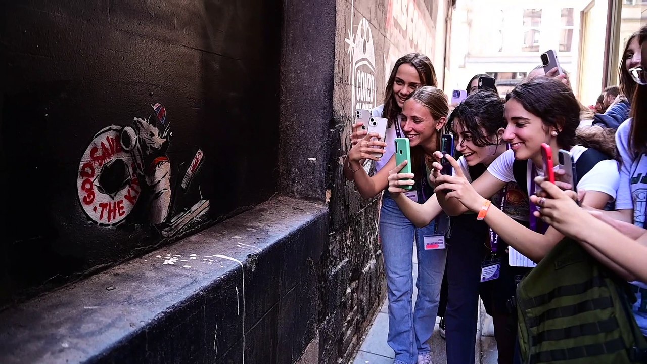 Banksy In Glasgow.  Are these art works original Banksy?