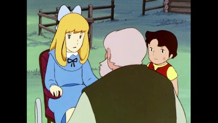 E50 كلير تقف على قدميها