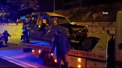 Takla atan araçta anne öldü, baba ile kızı yaralandı