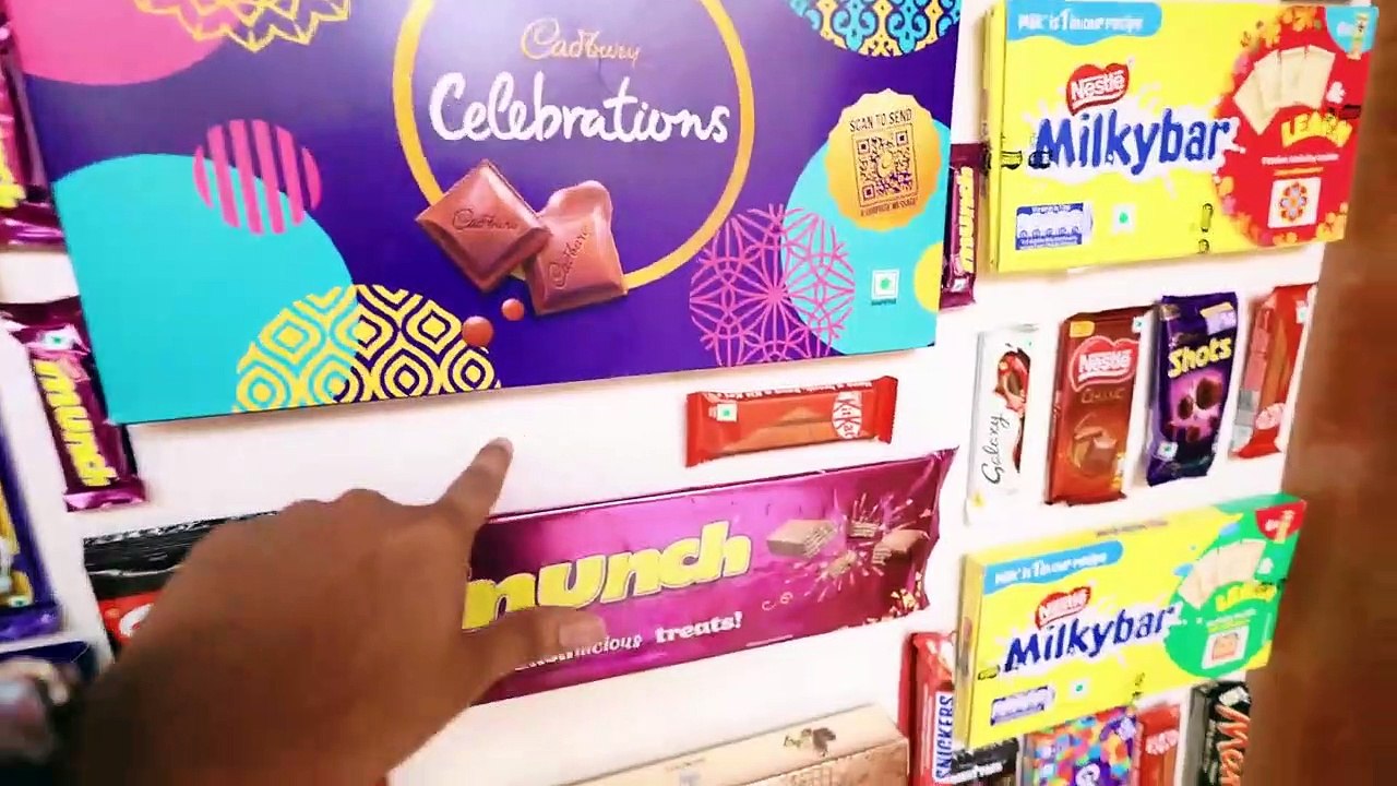 DUDYയുടെ ഷെൽഫിൽ FULL CHOCOLATE SURPRICEUNBOXINGDUDE l￼
