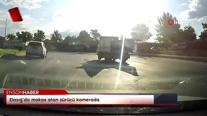 Elazığ’da makas atan sürücü kamerada