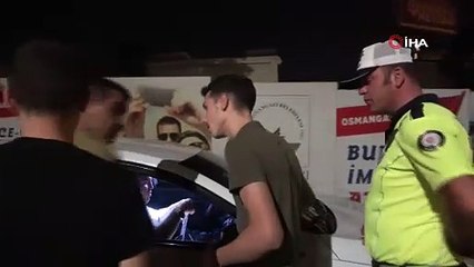 Ehliyetini almak için polise öyle bir şey dedi ki!