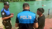 Adana'da Polisler Çocukları Sulama Kanalından Çıkartıp Bilgilendirdi