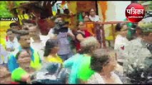 दिल्ली में मंदिर की ग्रिल तोड़ने पहुंची टीम से भिड़े लोग, भारी सुरक्षाबल की तैनाती, देखें वीडियो