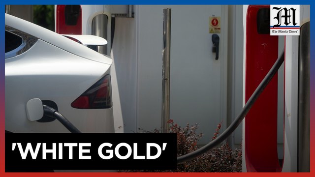 Automakers race to lock in lithium for electric car batteries