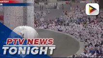 Hajj pilgrims throw pebbles at pillar representation of the devil in Saudi Arabia