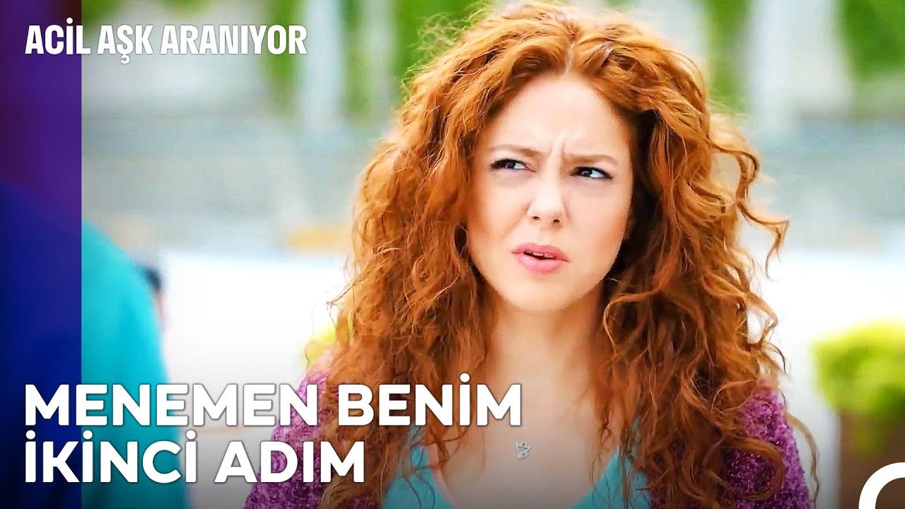Bu Koku Bana Bir Yerden Tanıdık Geliyor - Acil Aşk Aranıyor