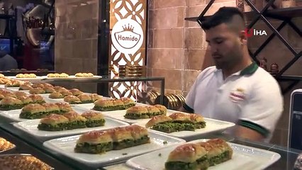 Bayram öncesinde baklava kuyruğu