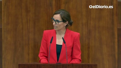 Mónica García recuerda a las 23 mujeres asesinadas este año en su discurso en la investidura de Ayuso: "Ni las olvidamos ni las silenciamos"