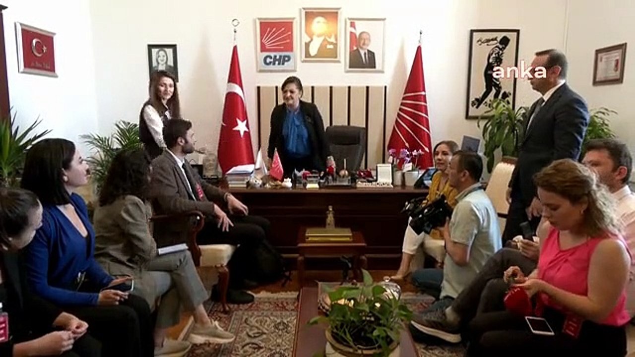 Burcu Köksal'dan "Akın Gürlek" Tepkisi: "Akp'de Değişen Bir Şey Yok, Eski Tas, Eski Hamam Devam Ediyor, Hatta Ülkeyi Daha da Kötüye Götürüyorlar"