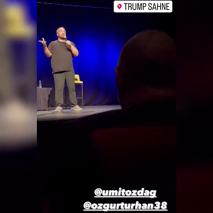 'Irkçılık' esprisi Ümit Özdağ'a kahkaha attırdı! 'Allah Irkçı olmamamızı isteseydi, ırkları yaratmazdı'