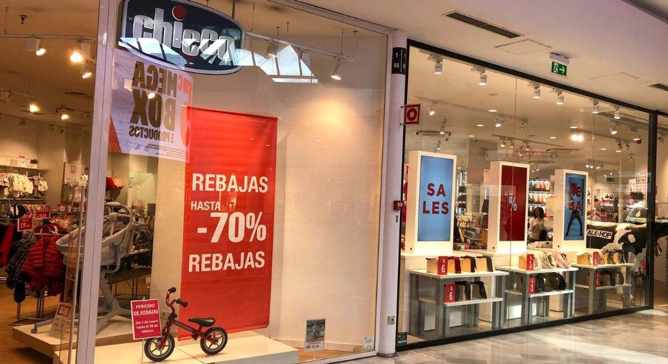 Empiezan las rebajas de verano en Madrid con los clientes más madrugadores