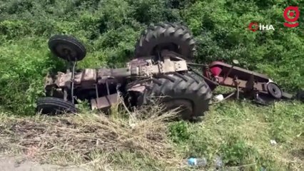 İnanılmaz kurtuluş: Devrilen traktörün altından sağ çıktılar