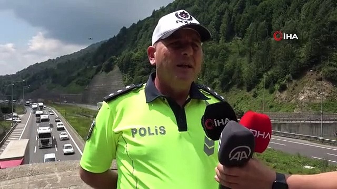 Bolu'da TEM Otoyolu'nda bayram trafiği başladı