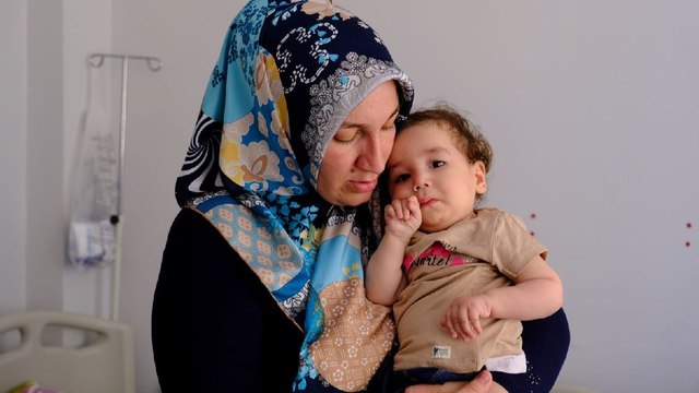 Eskişehir’de yaşayan SMA hastası Zeynep’in annesi Kampanya yavaş ilerliyor kızım zamanla yarışıyor