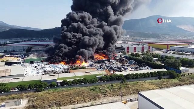 Manisa Valisi Karadeniz: Yangının diğer fabrikalara sıçramaması için çalışıyoruz