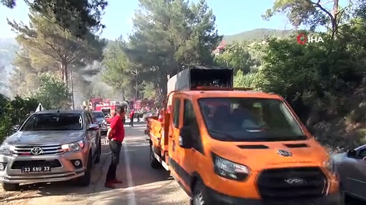 Mersin'de bahçe yangını ormana sıçramadan söndürüldü