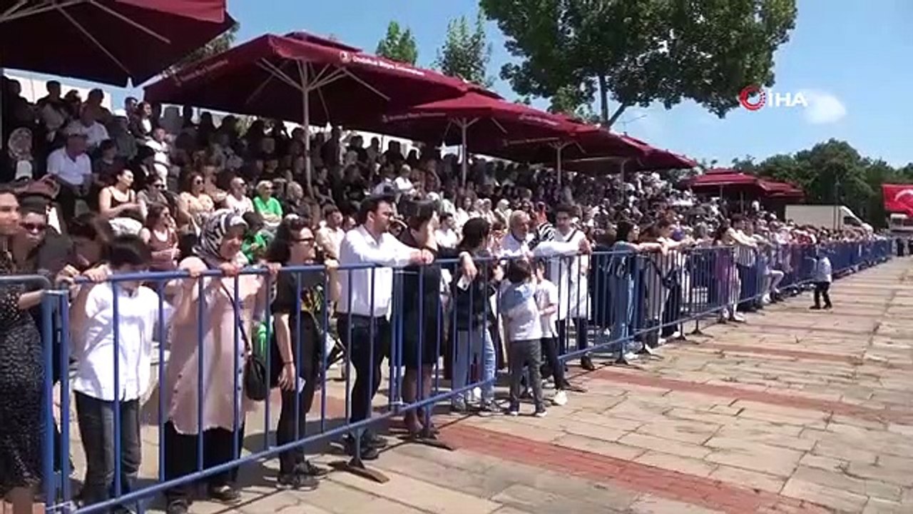 610 sang frais pour l'armée de la santé Enthousiasme des finissants à la Faculté des sciences de la santé