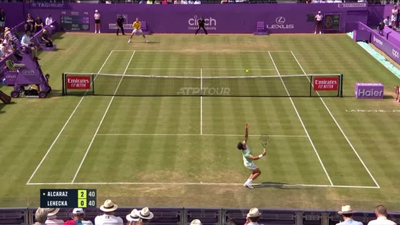 Highlights: Alcaraz souverän im Viertelfinale