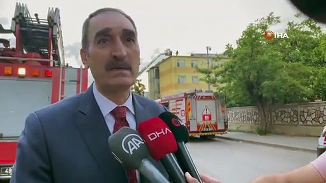 Un incendie se déclare sur le toit de l'école produisant de l'électricité avec des panneaux solaires à Muş