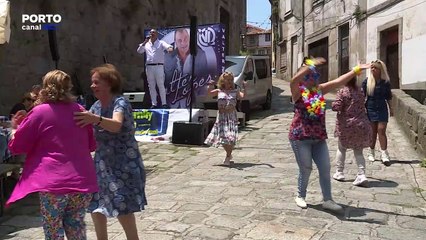 Moradores do centro histórico do Porto já festejaram num arraial de antecipação do S. João