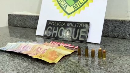 Download Video: Mulher é detida ao tentar colocar drogas e munições em casa de desafeto para incriminá-lo