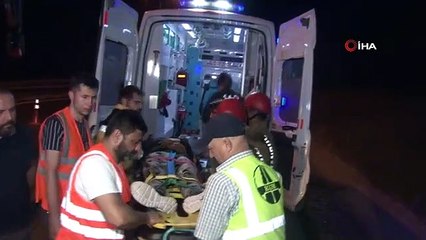 Çatalca'da kontrolden çıkan araç takla attı: 14 yaralı