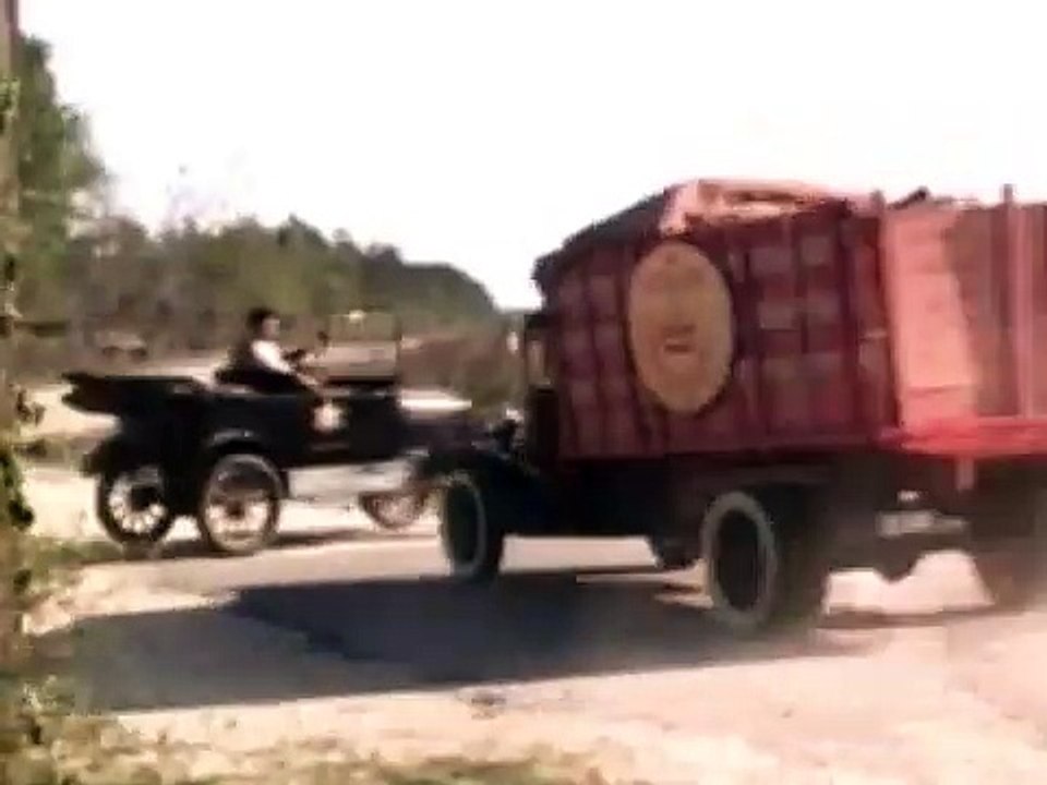 Capone contre Capone Bande-annonce (EN)