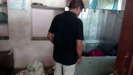 Скачать видео: Video : माताजी मंदिर की दानपेटी सहित कुल चार जगहों पर चोरी, नकदी व सोना चांदी के आभूषण ले उड़े चोर