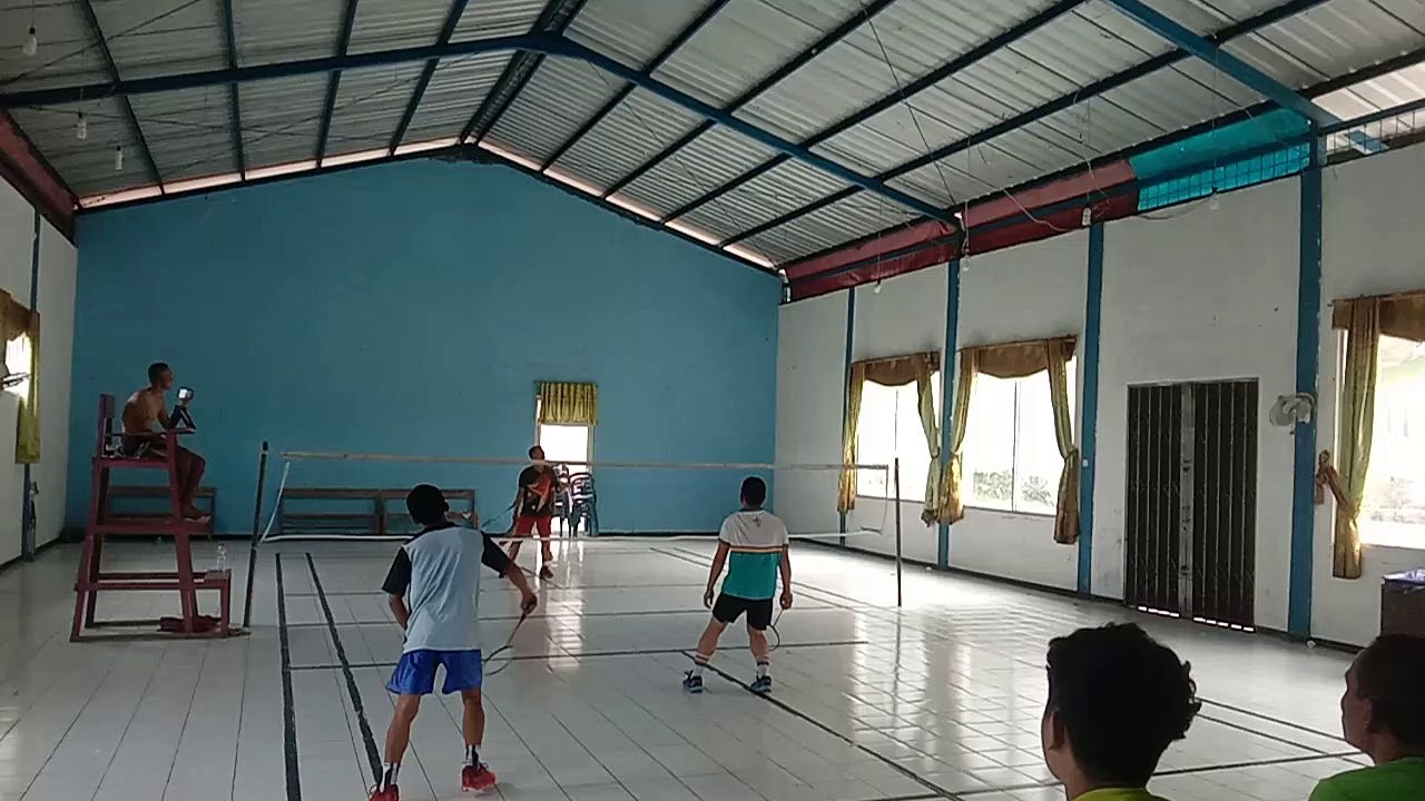 Badminton Candra Kirana