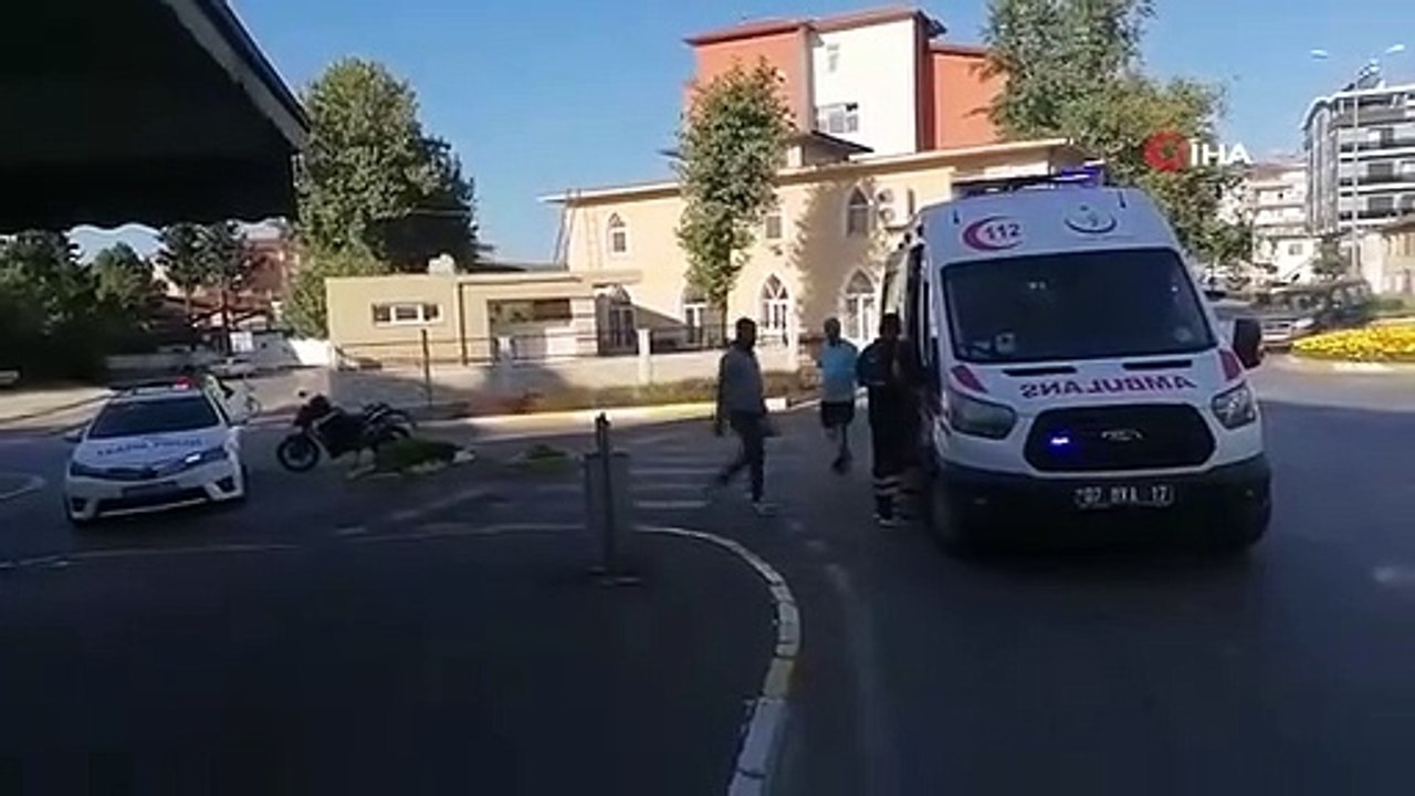 Une voiture et une moto sont entrées en collision à Antalya : un conducteur de moto a été blessé