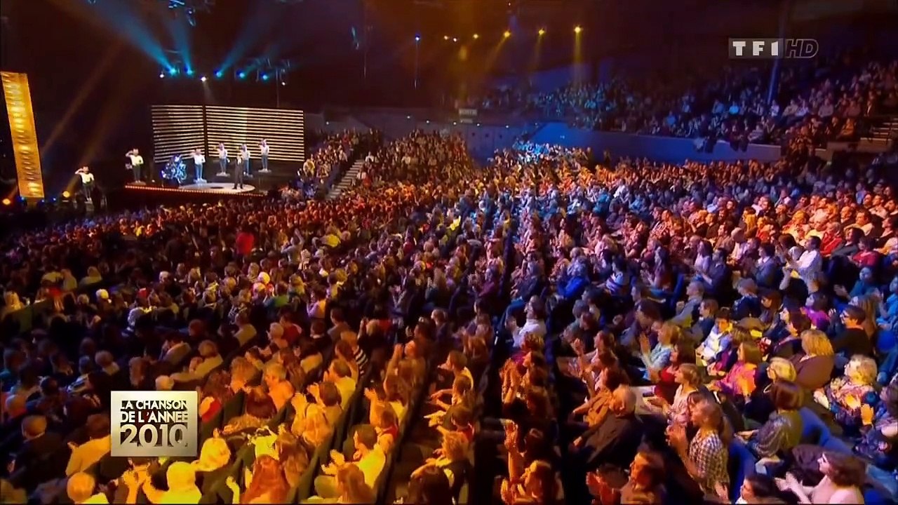 Kesha chante son tube "Tik Tok" en live dans "La chanson de l'année"