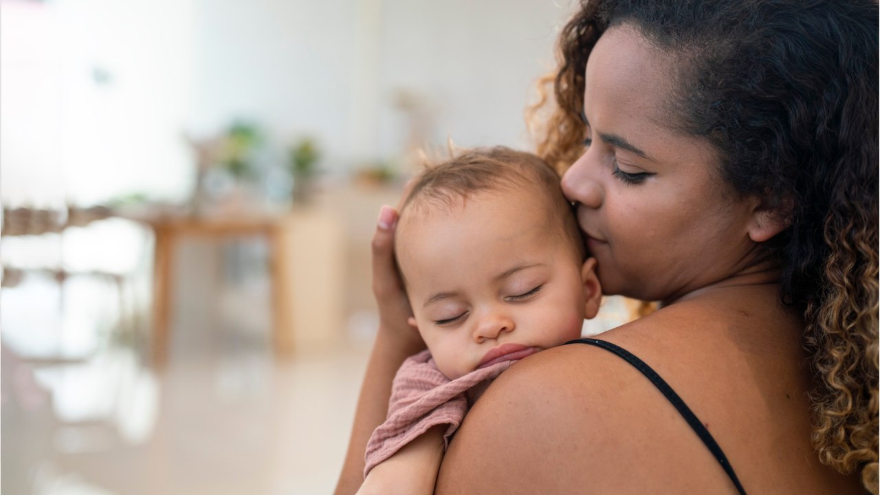 Woman shocked to find out she has two vaginas while she gives birth