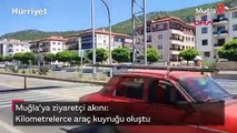 Muğla'ya ziyaretçi akını: Kilometrelerce araç kuyruğu oluştu