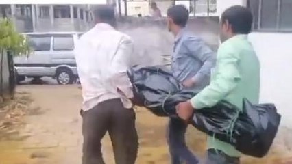 टीकमगढ़: तेज रफ्तार बाइक ने मारी महिला को टक्कर, हुई दर्दनाक मौत