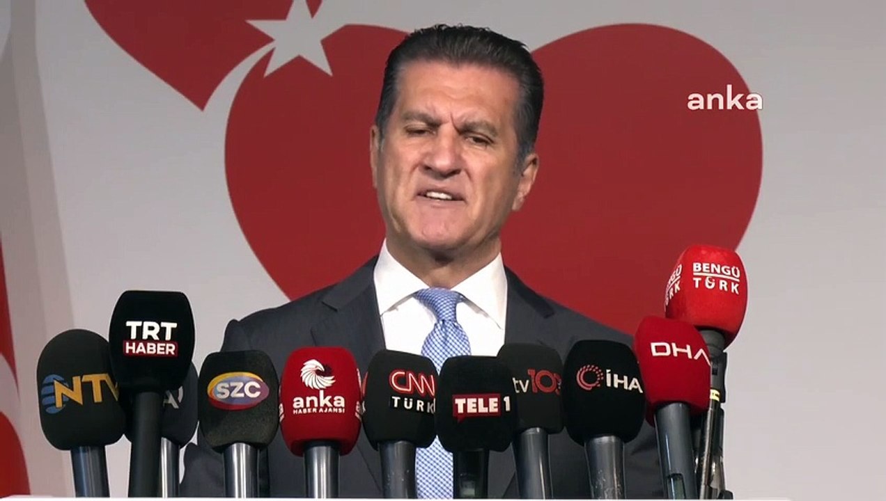 CHP Erzincan Milletvekili Mustafa Sarıgül, Türkiye Değişim Partisi'nin CHP ile birleştiğini açıkladı