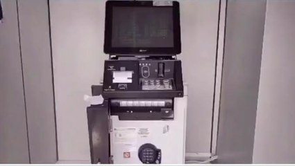 दोगुने पैसे उगलने लगी एटीएम मशीन, रुपयों की बरसात से लोगों में मची होड